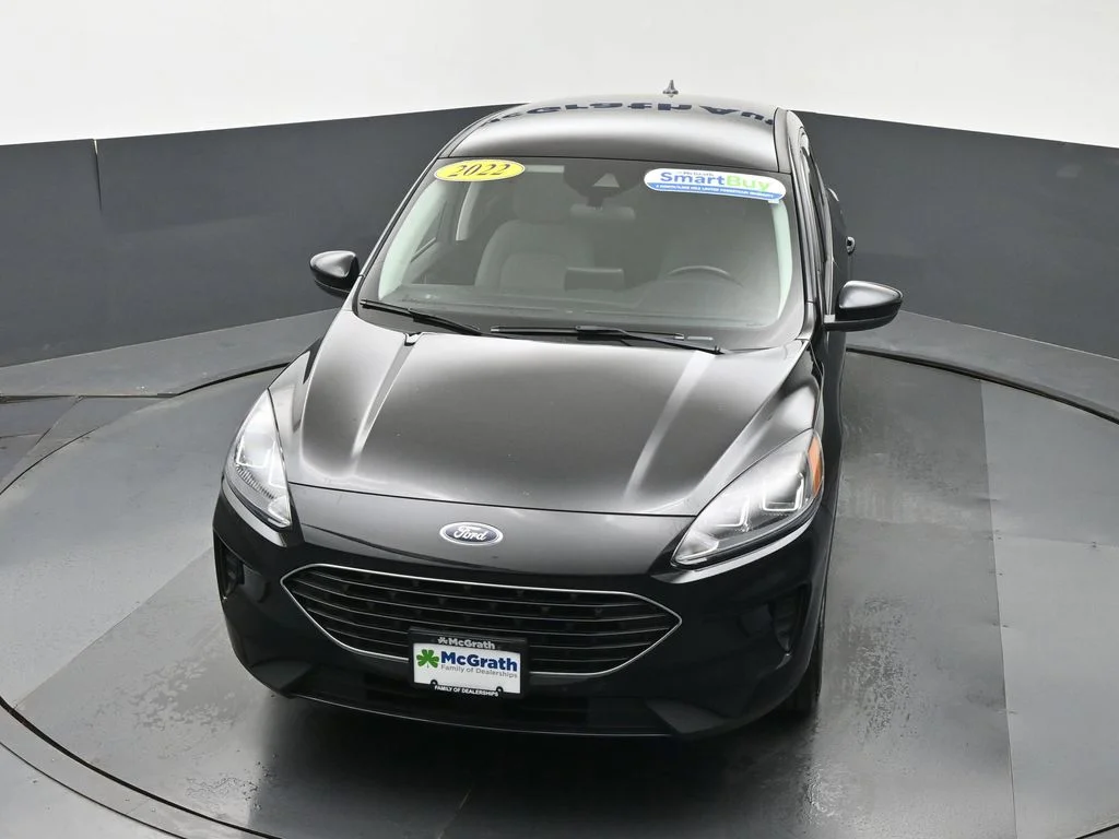 Used 2022 Black Ford SE image 28