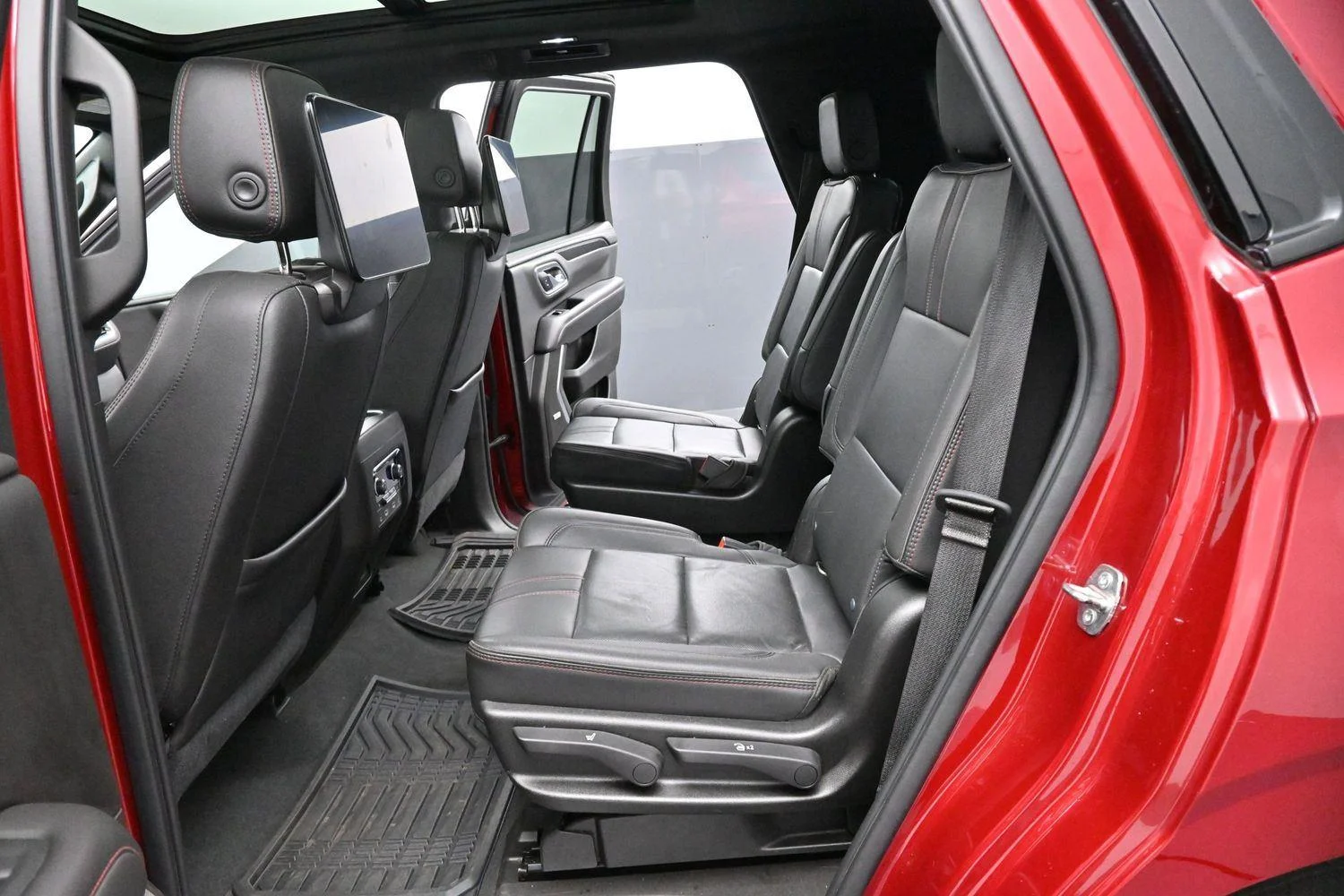 Used 2021 CHERRY RED TINTCOAT Chevrolet RST image 32