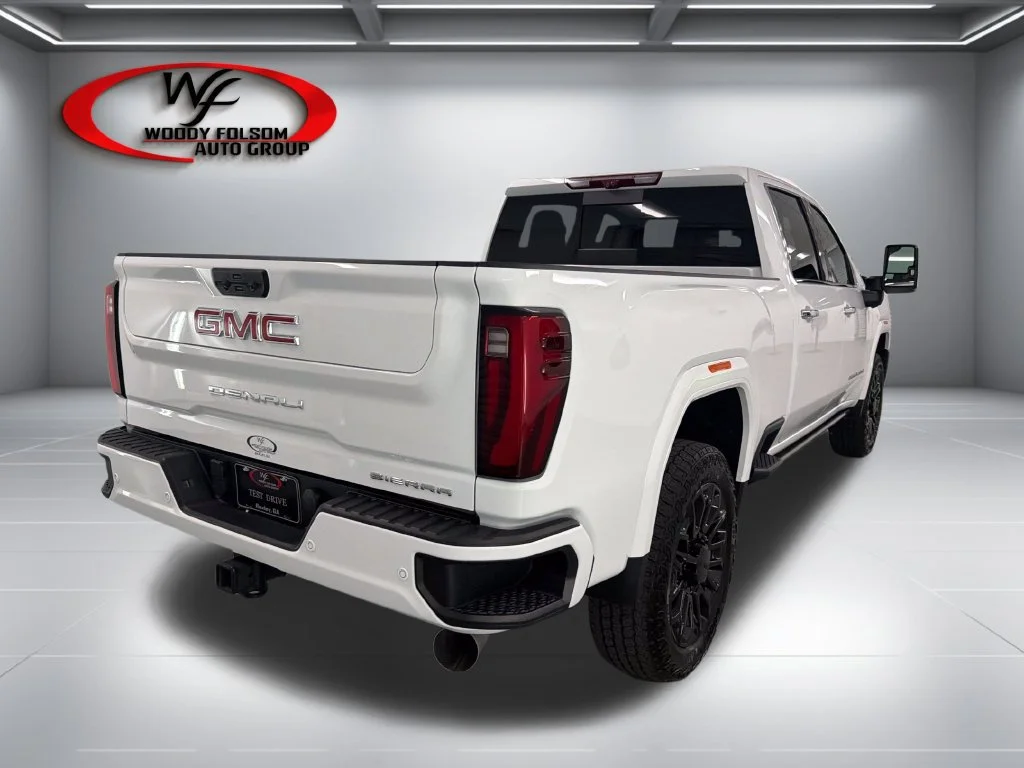 Used 2025 Summit White GMC Denali image 6