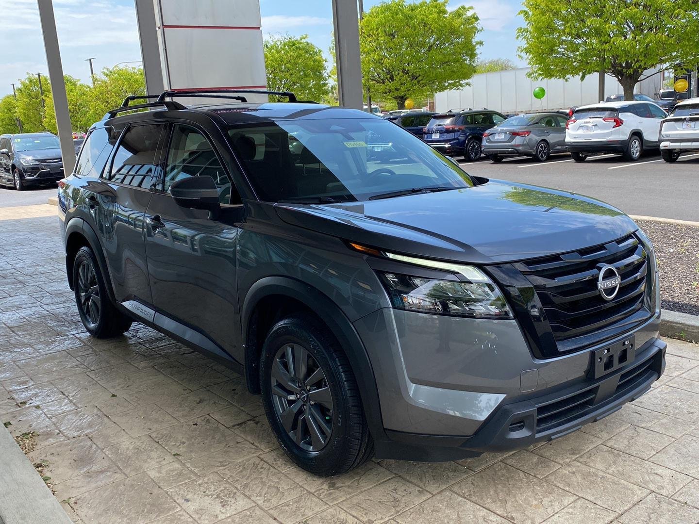 Certified Used 2023 Gun Metallic Nissan SV image 3
