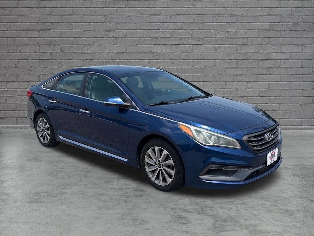 Used 2015 Blue Hyundai Sport image 8