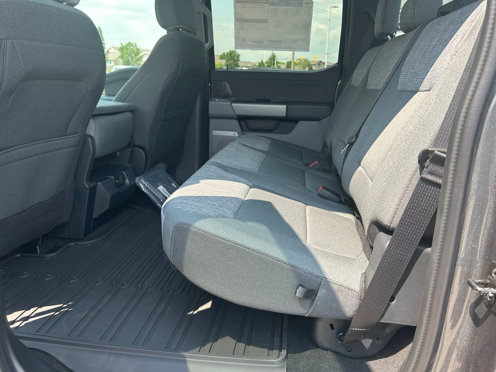 New 2026 Carbonized Grey Metallic Ford XLT image 18