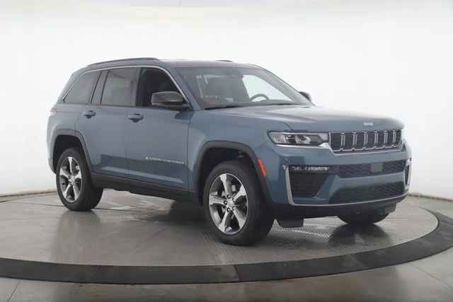 New 2026 Steel Blue Exterior Paint Jeep Limited image 2