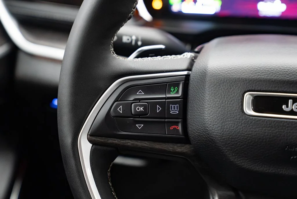 Used 2023 White Jeep 4xe image 16