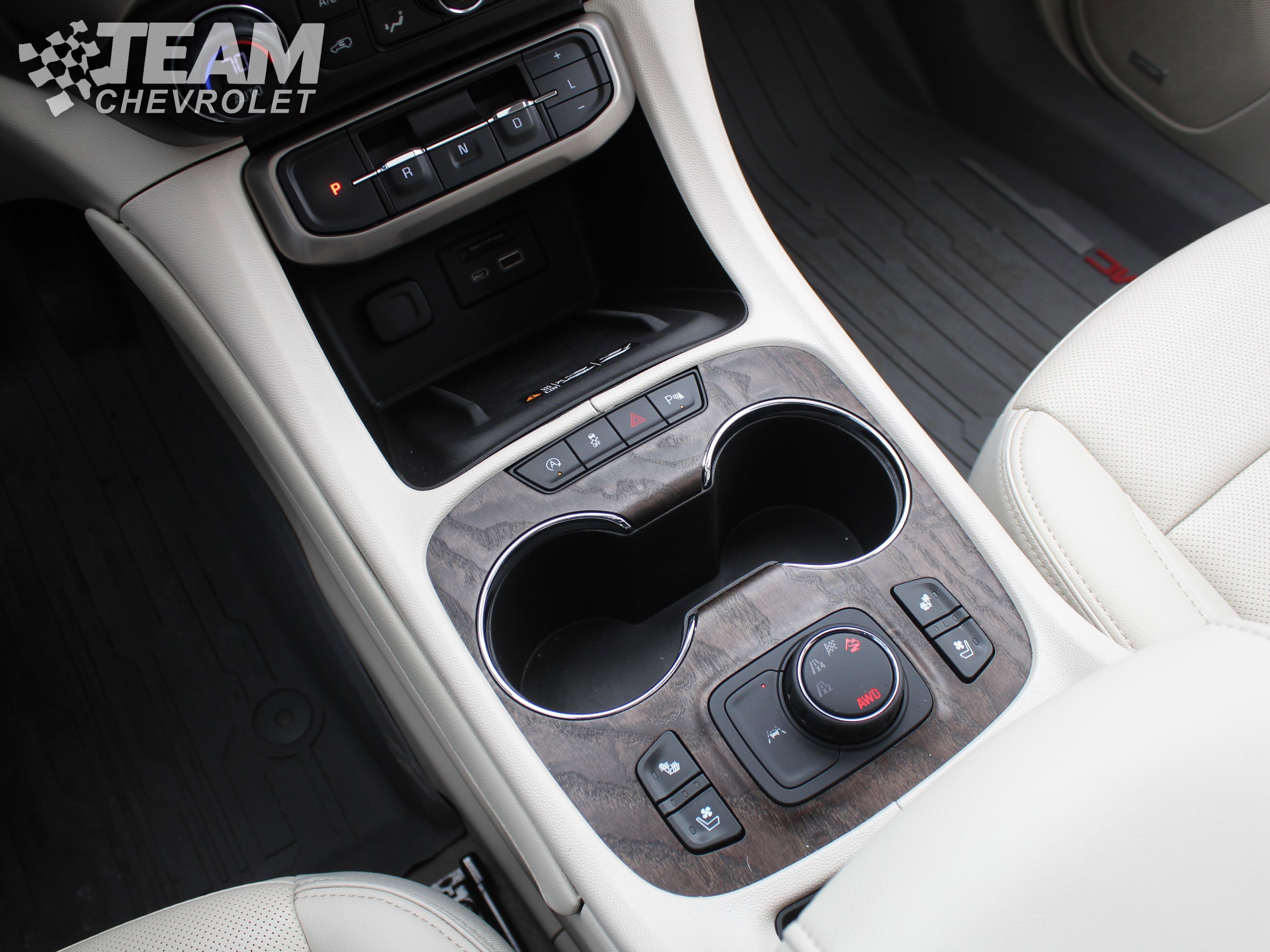 2023 GMC Acadia Denali - Photo 19