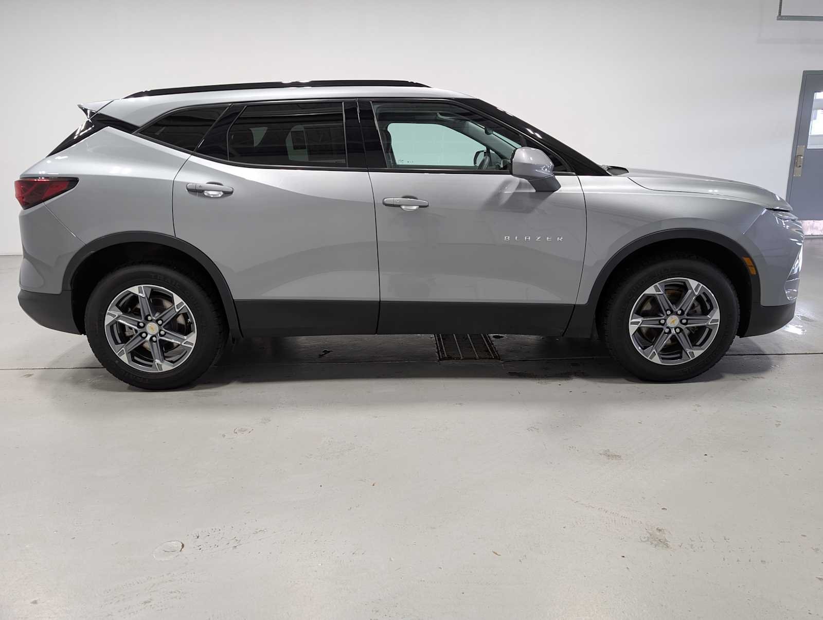 Used 2024 Sterling Gray Metallic Chevrolet LT image 7