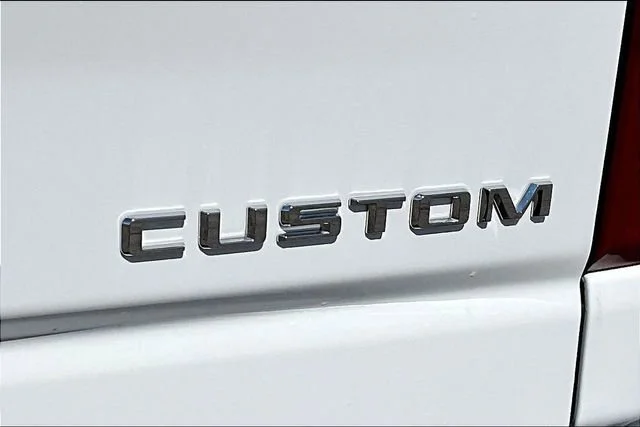 2025 Chevrolet Silverado 2500 HD Custom - Photo 9