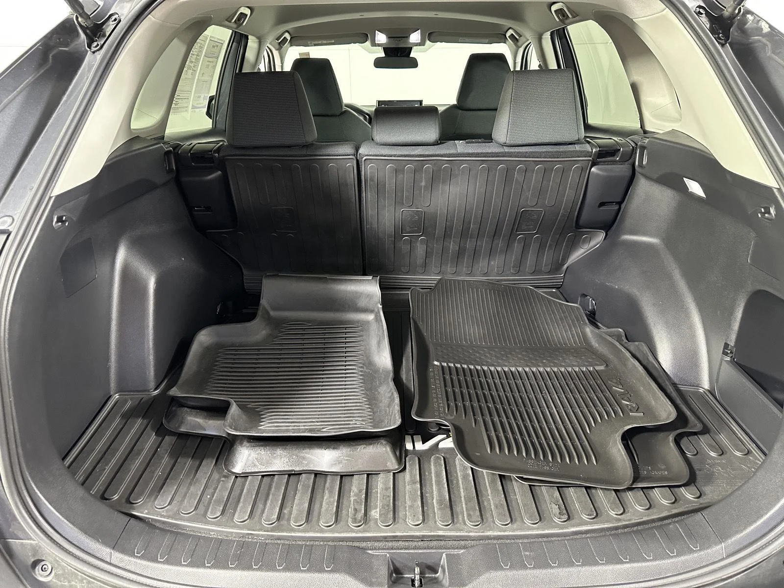 Used 2022 Magnetic Gray Metallic Toyota LE image 26