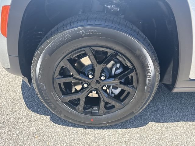 New 2026 Silver Jeep Laredo Altitude image 12