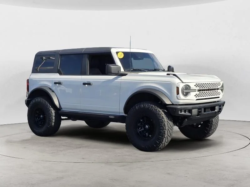 2023 Ford Bronco Black Diamond Advanced (322A) 4x4's photo