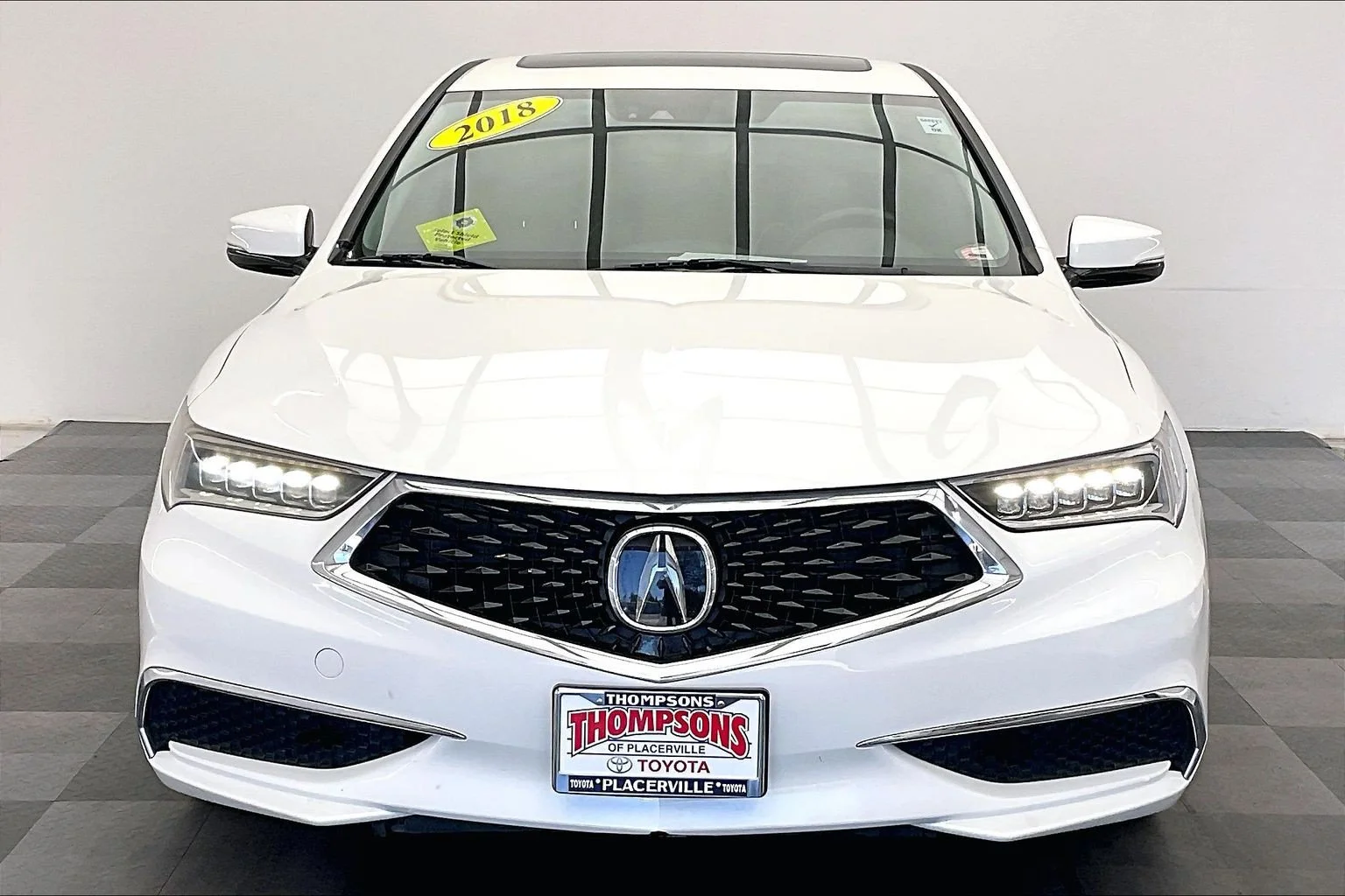 Used 2018 Bellanova White Pearl Acura 3.5L V6 image 2