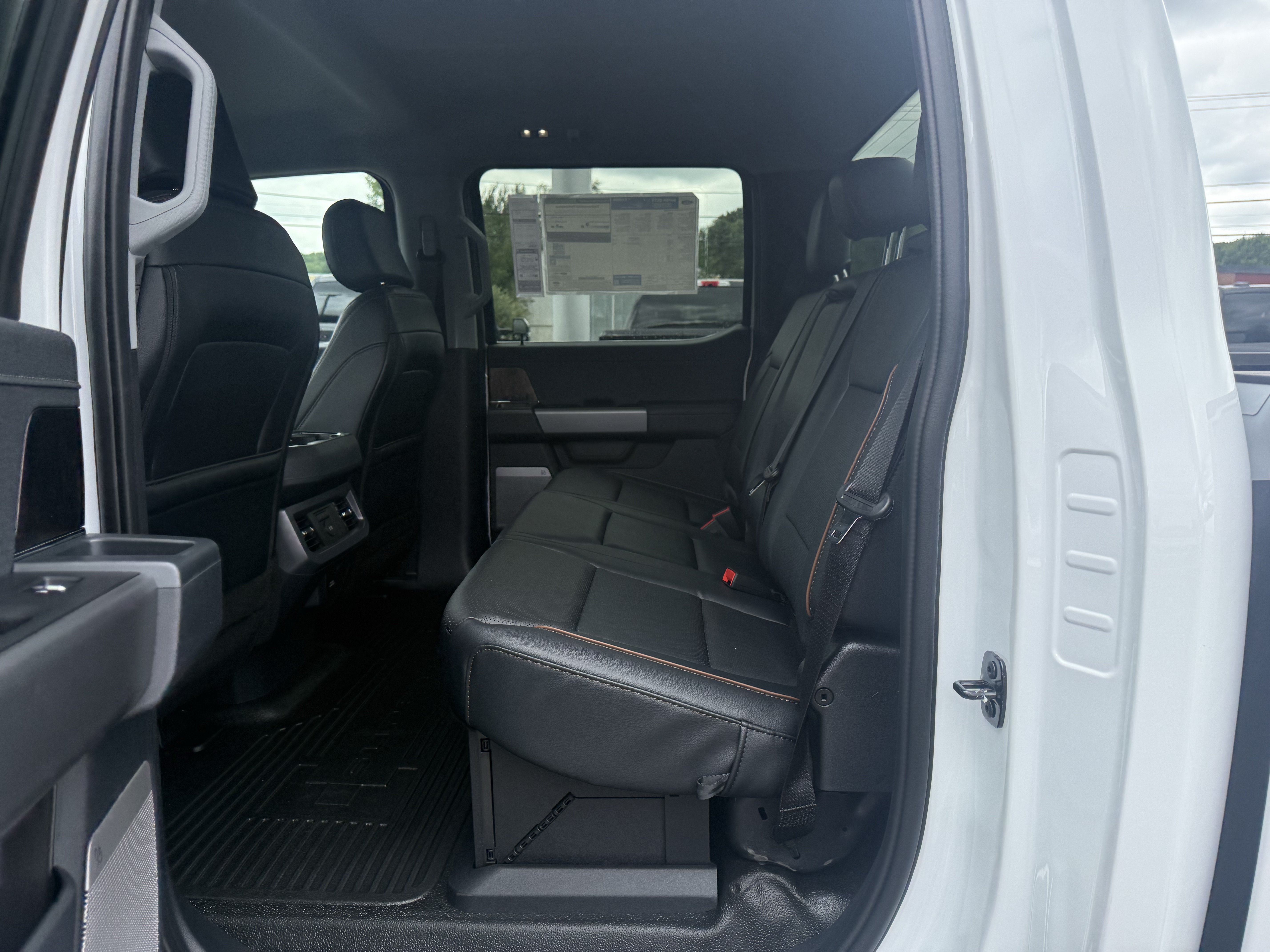 New 2026 Oxford White Ford F-350® Lariat® image 11