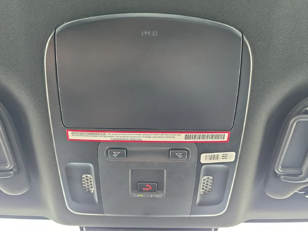 Used 2025  Toyota SE image 29