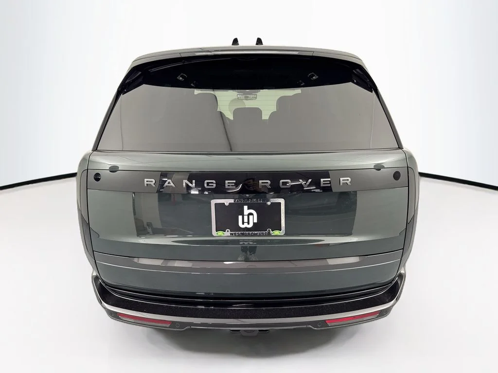 New 2026 Belgravia Green Land Rover SE image 6