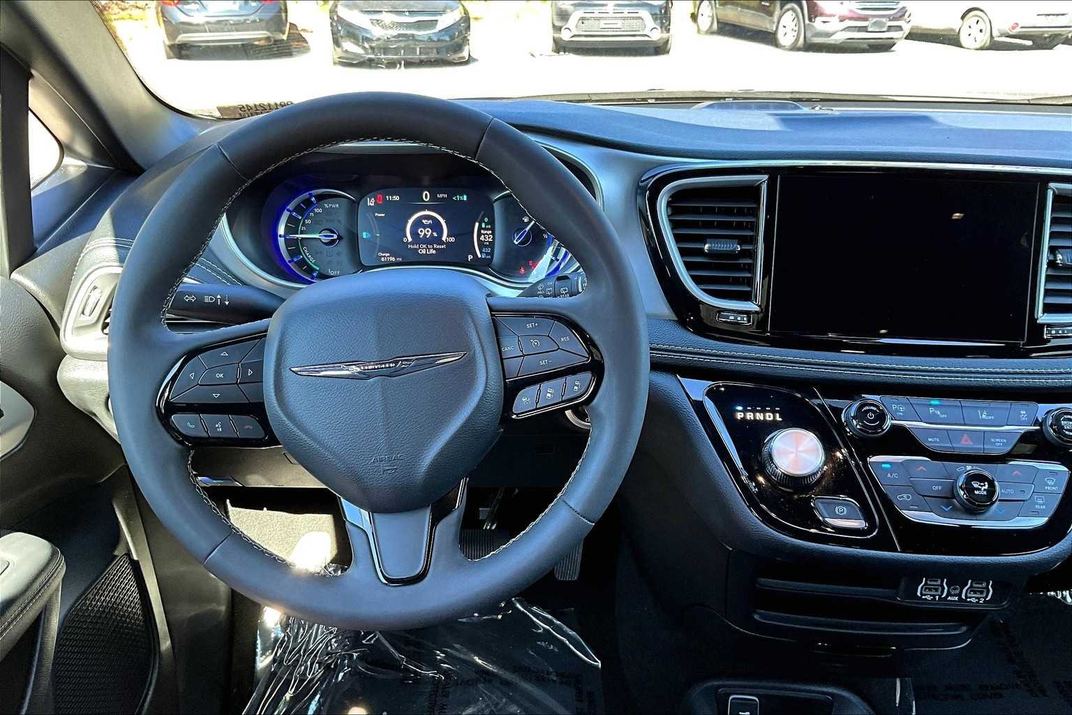 Used 2024 Bright White Clearcoat Chrysler Hybrid S Appearance Pkg image 6