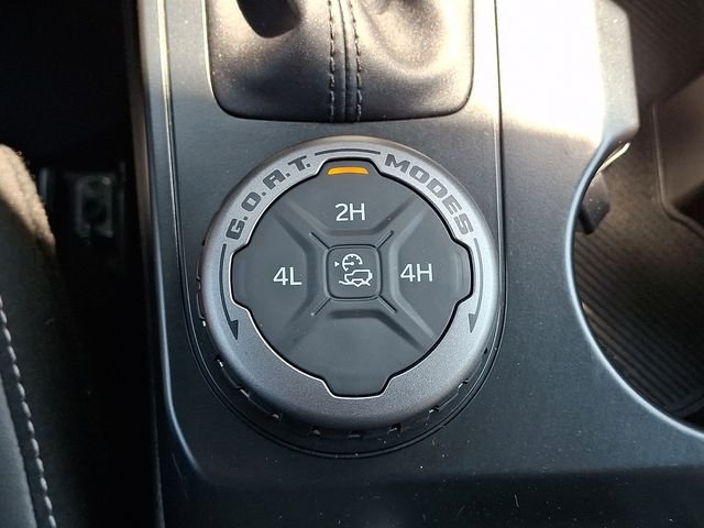 Used 2025 Green Metallic Ford Outer Banks image 25