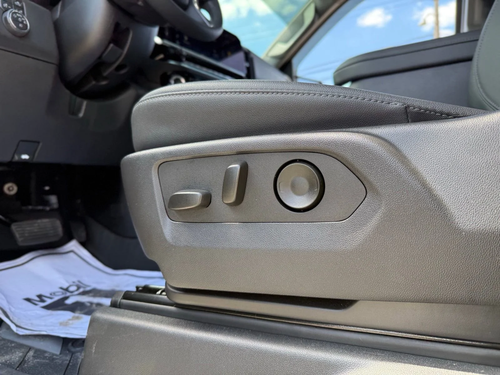 2025 Chevrolet Silverado 1500 RST - Photo 27