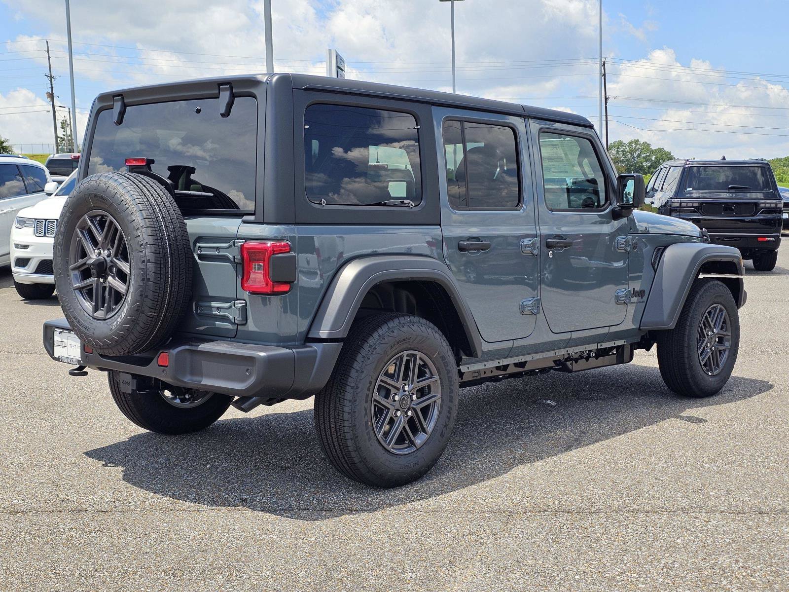 New 2026 Anvil Clear-Coat Exterior Paint Jeep Sport S image 9