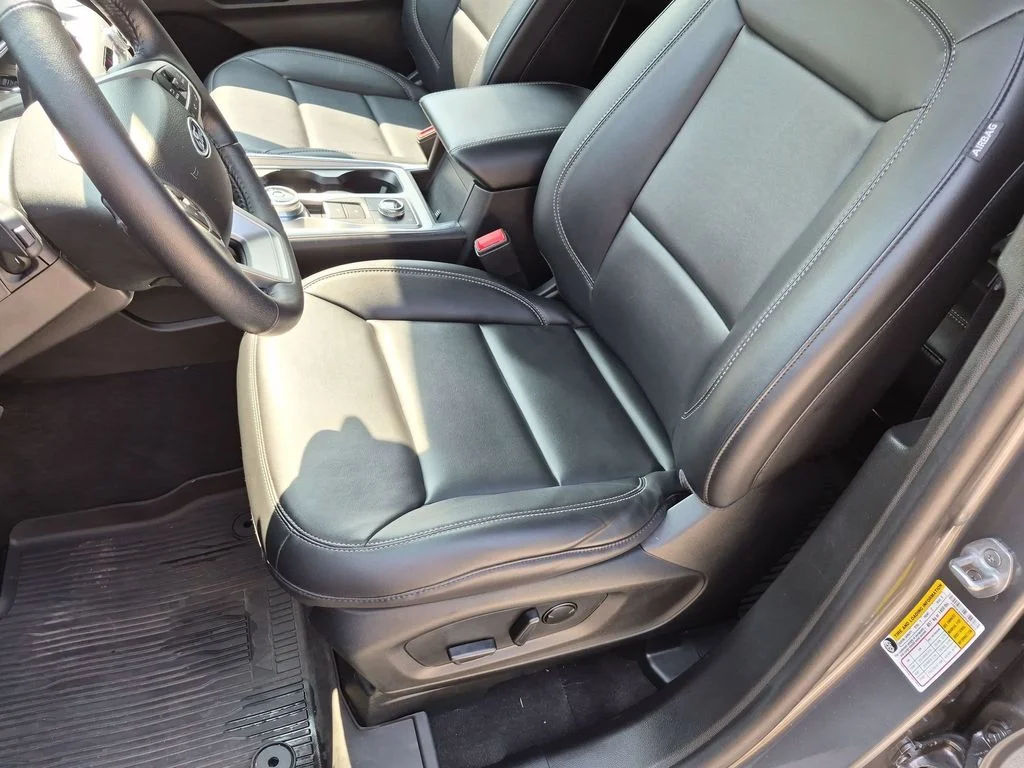 Used 2023 Gray Ford XLT image 21
