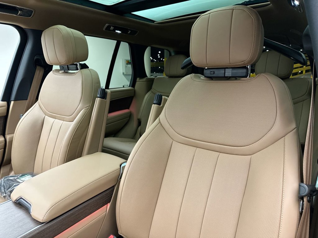 New 2027 Varesine Blue Land Rover SE image 10