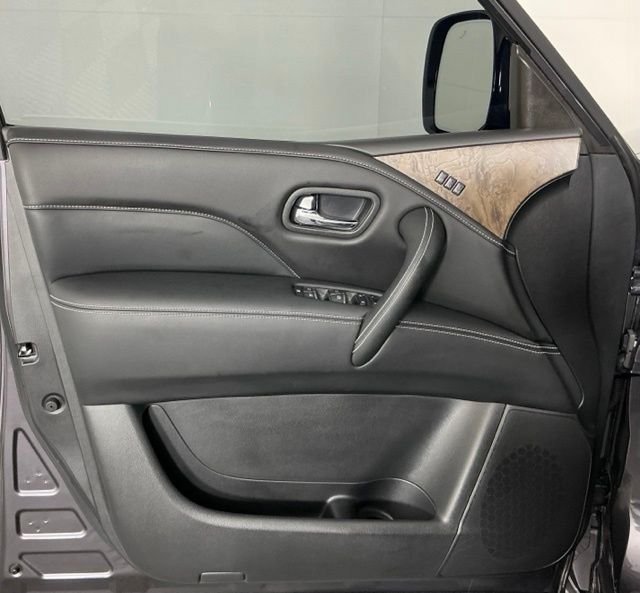 Used 2024 Gray INFINITI Premium Select image 12
