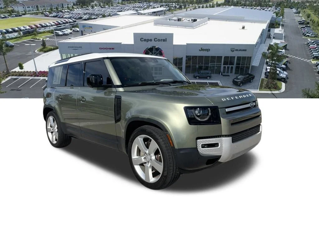 Used 2024 Green Land Rover S image 4