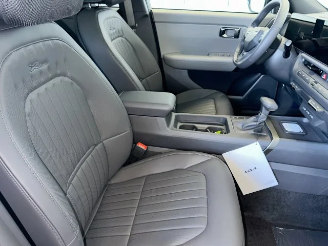 New 2027 Pale Gray Kia X-Line S image 34