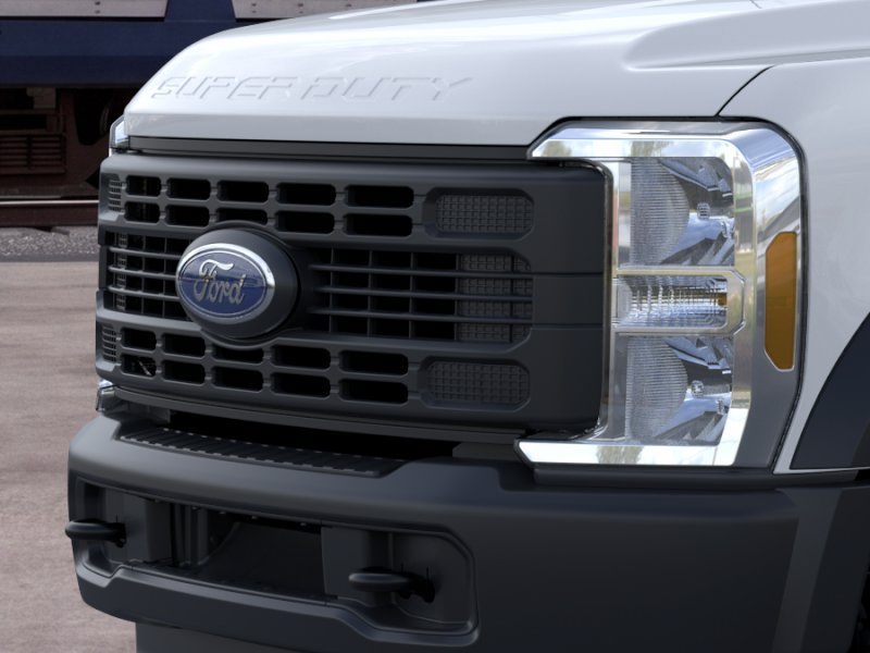 New 2026 Oxford White Ford XL image 17