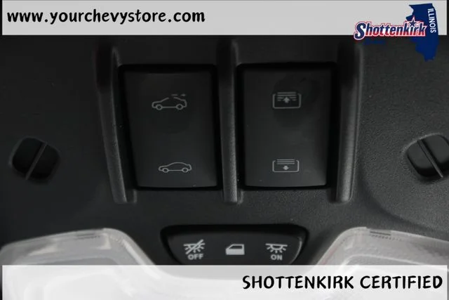 Used 2025 Gray Chevrolet ACTIV image 33