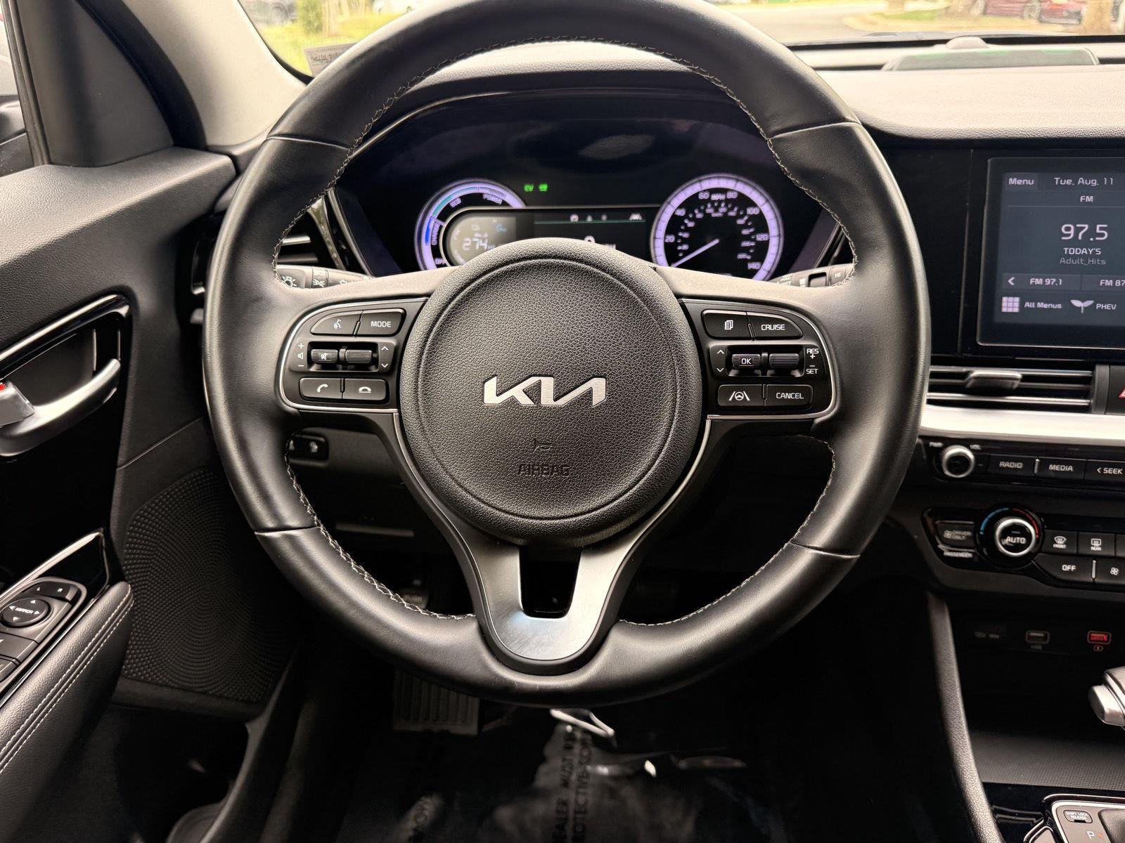 Used 2022 Steel Gray Kia LXS image 21