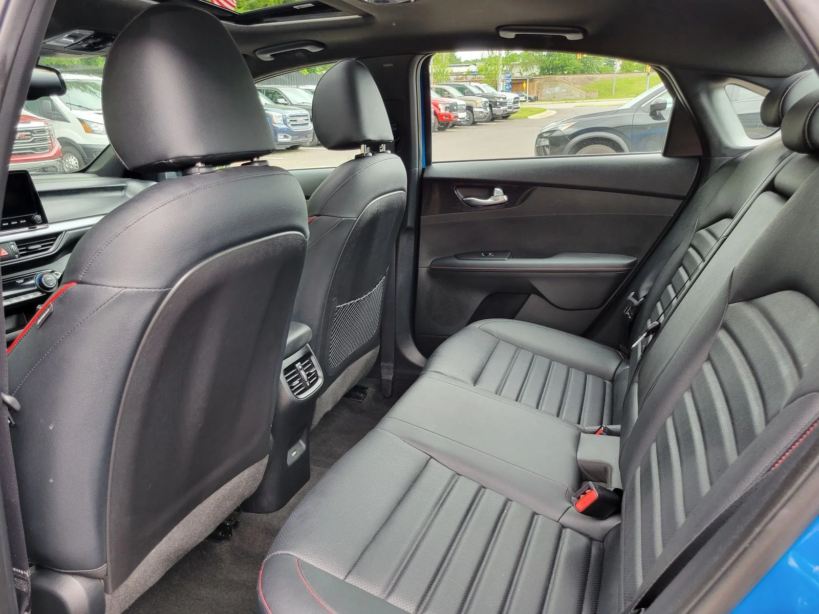 Used 2023 Blue Kia GT image 22