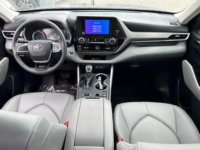 Used 2026 Black Toyota XLE image 27