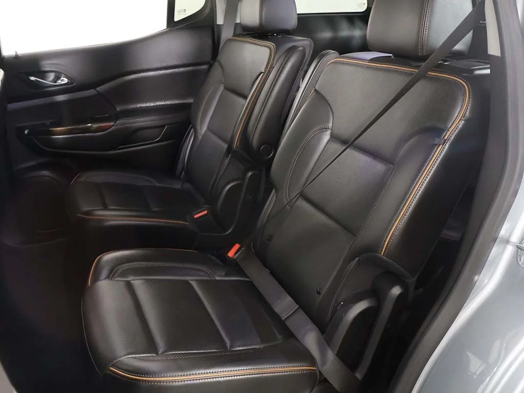 Used 2023 Silver GMC AT4 image 36