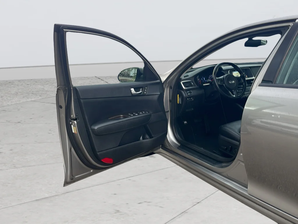 Used 2016 Gray Kia EX image 35