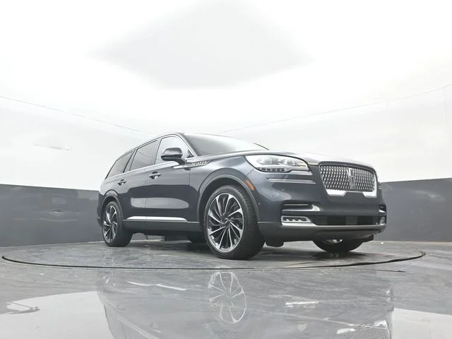 Used 2022 Blue Metallic Lincoln Reserve image 34