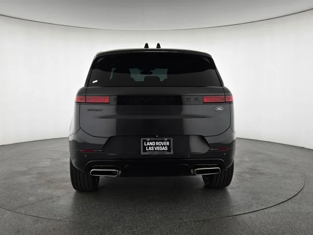 Used 2023 Gray Land Rover SE Dynamic image 7