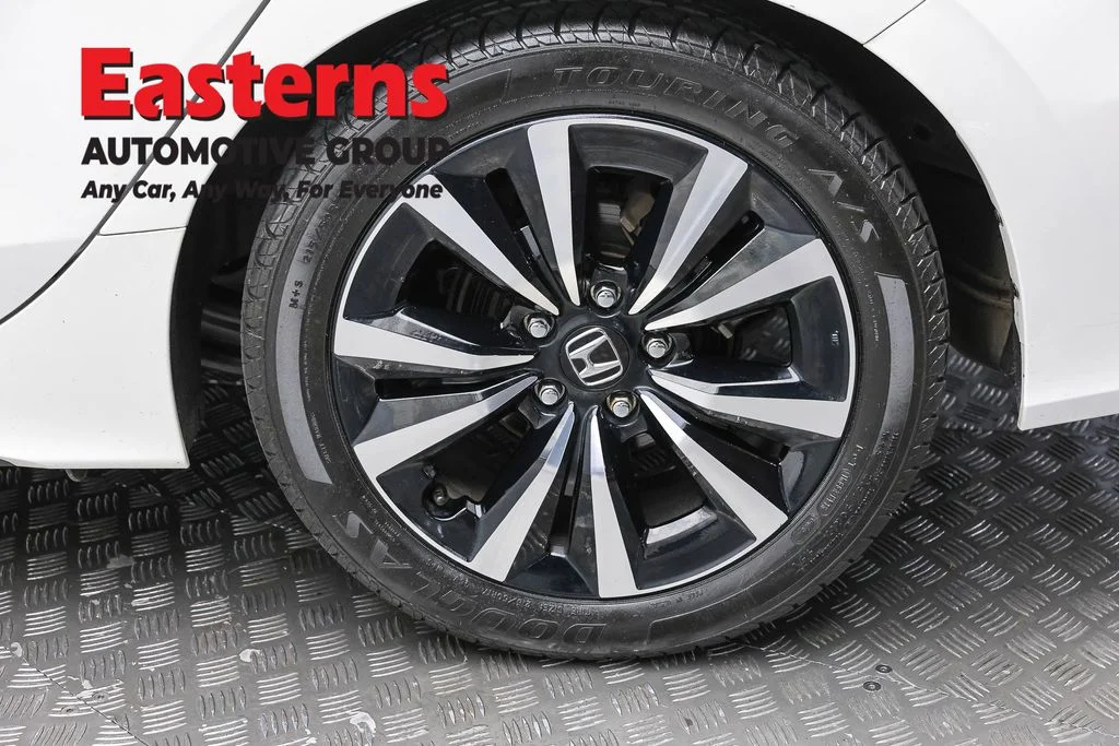 Used 2023 White Honda EX-L image 8