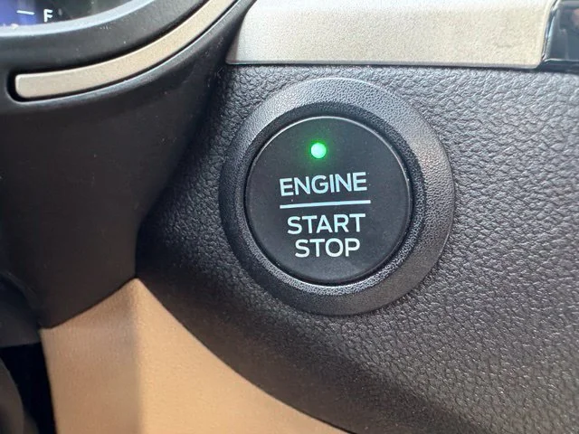 Used 2021 Red Ford SEL image 30