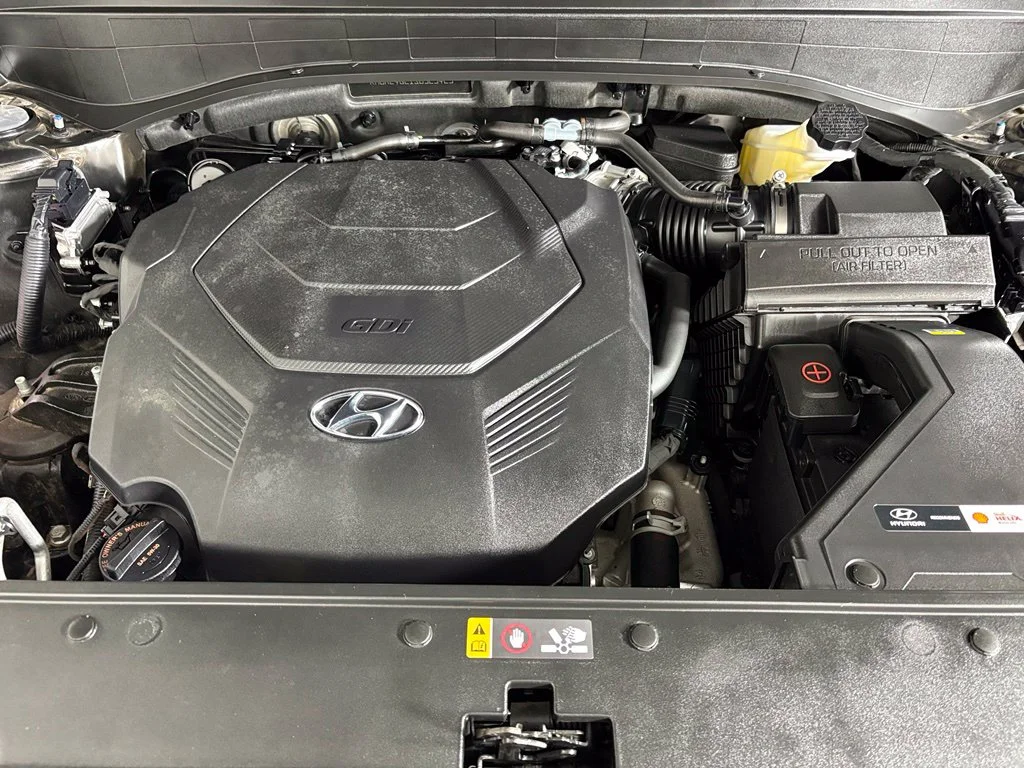 Used 2025 Black Hyundai SEL image 41