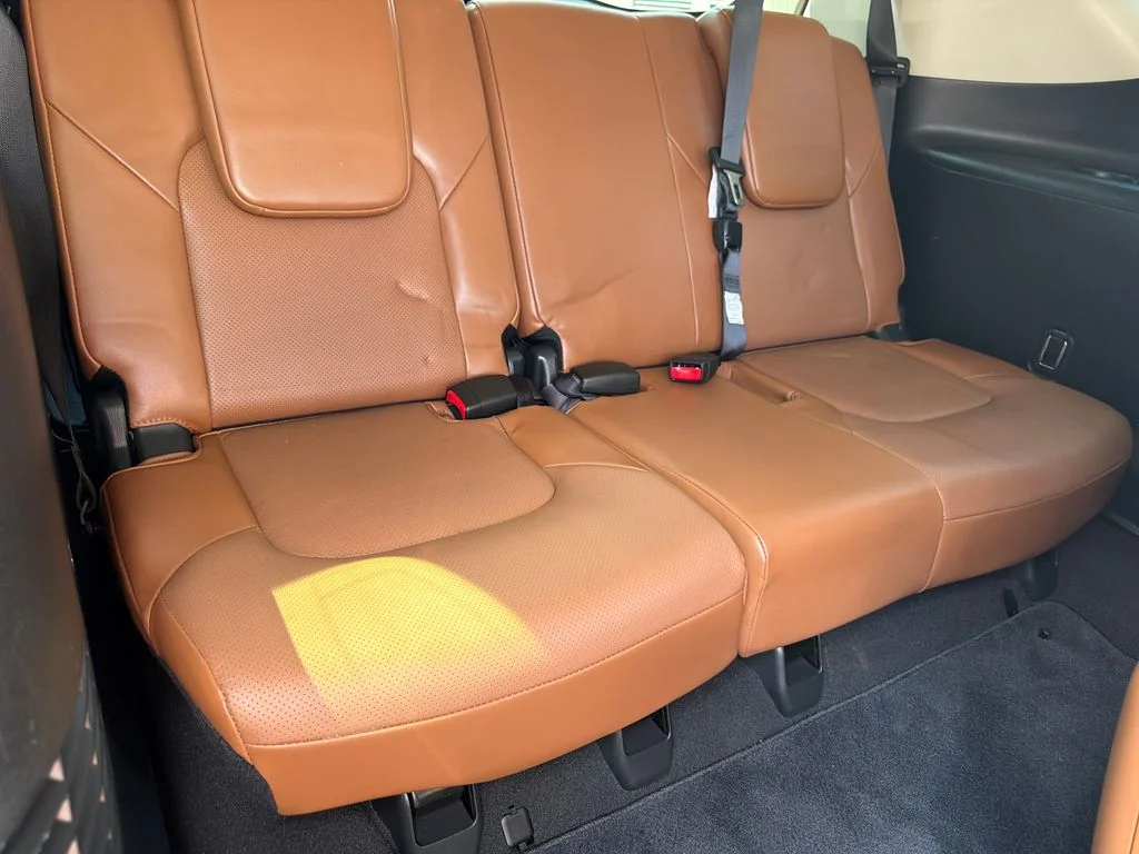 Used 2018 Moonstone White INFINITI  image 39