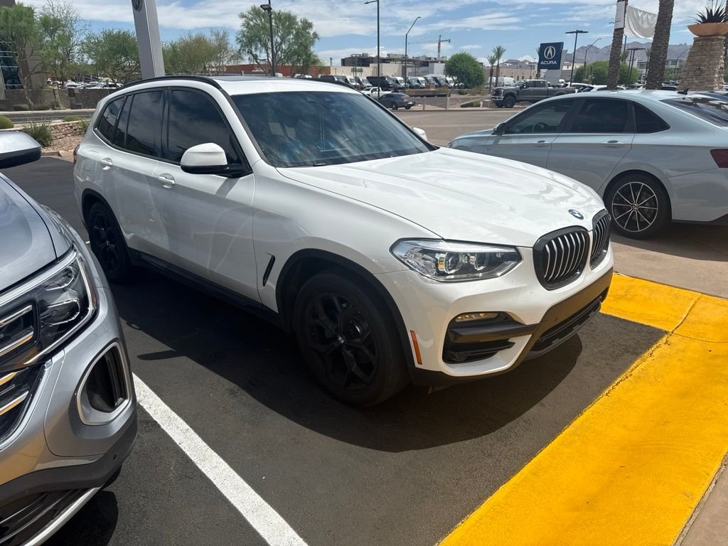 Used 2021 White BMW sDrive30i image 4