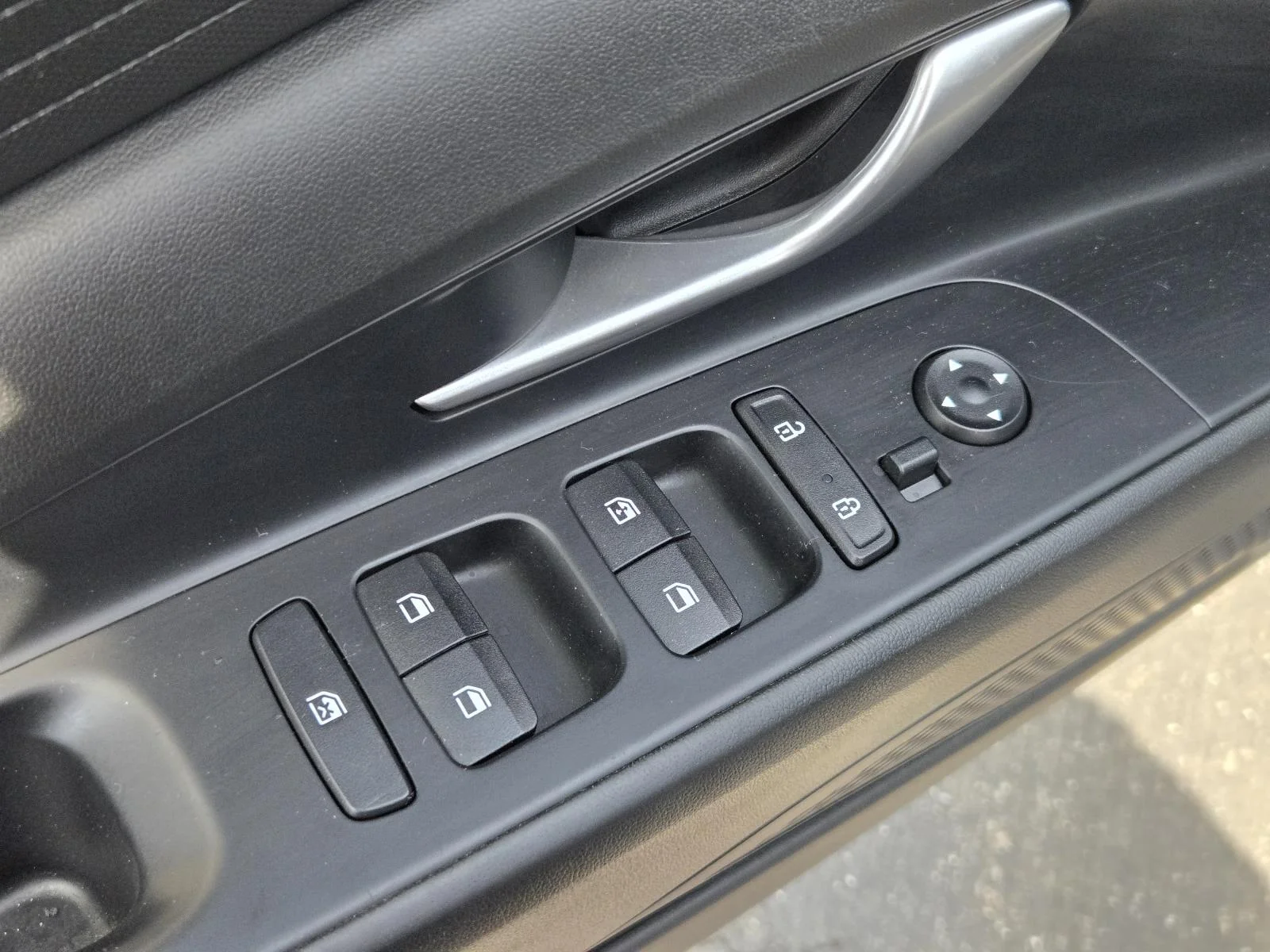 Used 2022 Phantom Black Hyundai SEL IVT image 20