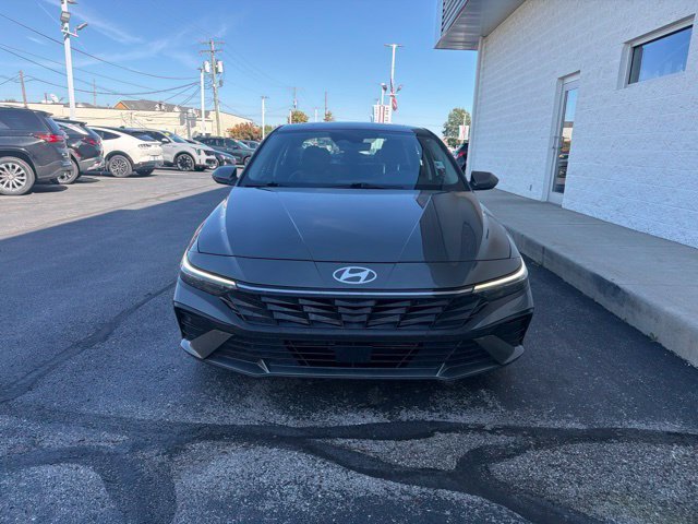 Certified Used 2025 Gray Hyundai Limited image 3