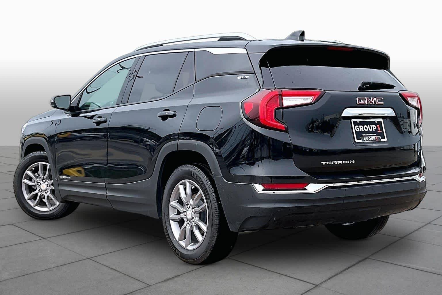 2023 GMC Terrain SLT - Photo 17