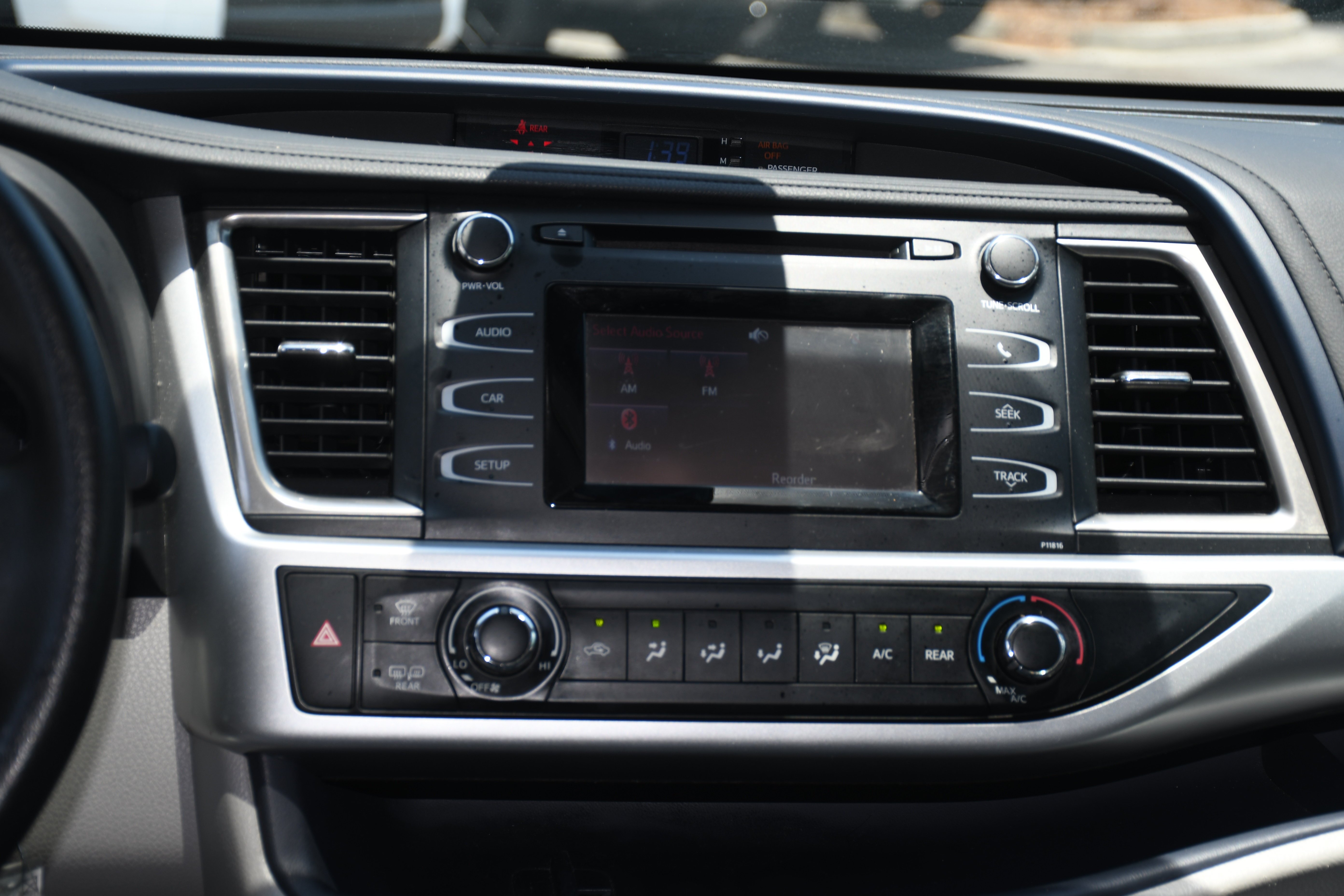 Used 2019 Gray Toyota LE image 14