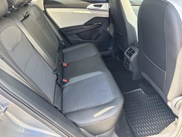 Certified Used 2025 Silver Volkswagen 1.5T SE image 32