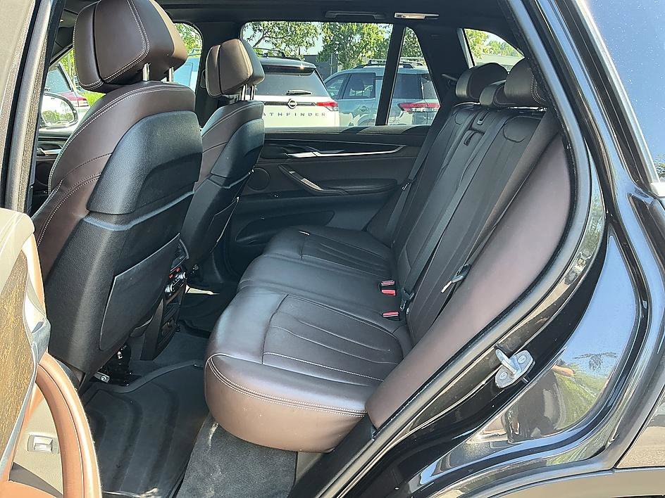 Used 2018 Dark Graphite Metallic BMW xDrive40e iPerformance image 23