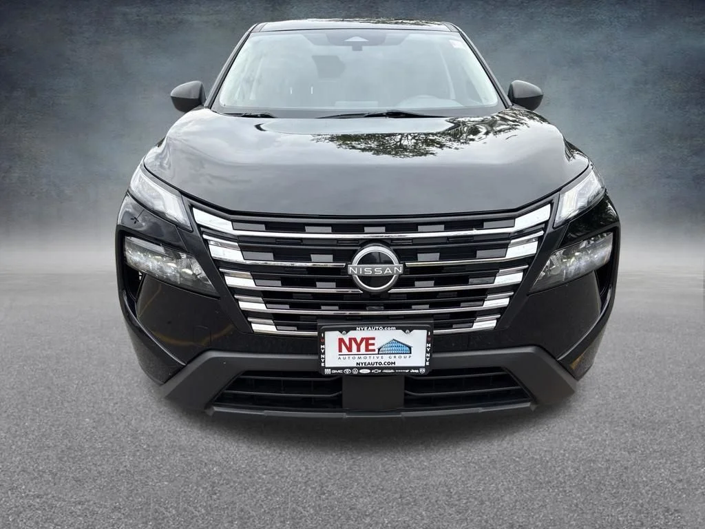 Used 2024 Black Nissan S image 9