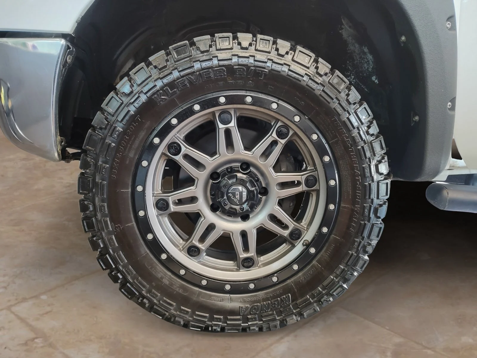 Used 2013 Super White Toyota Grade image 26