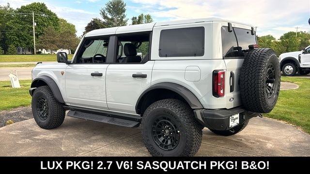 New 2026 Avalanche Gray Ford Badlands image 5